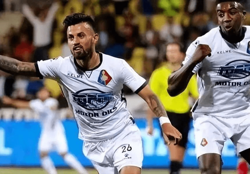 古斯塔沃双 古斯塔沃双