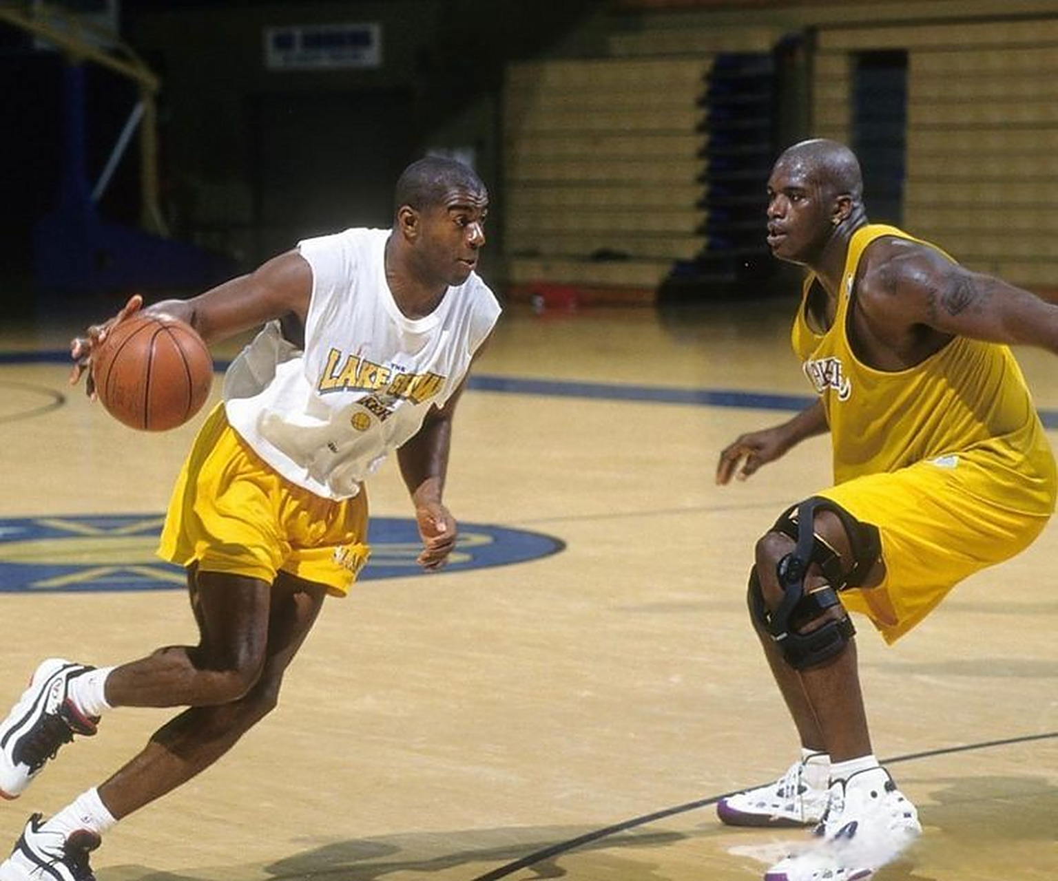 与此同时 与此同时