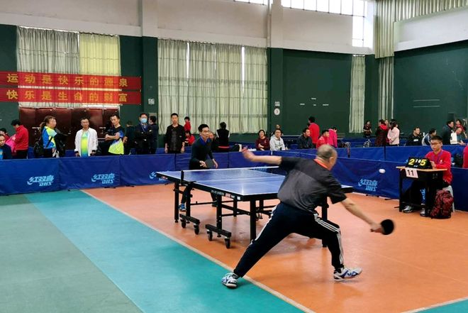 队齐心协力 队齐心协力