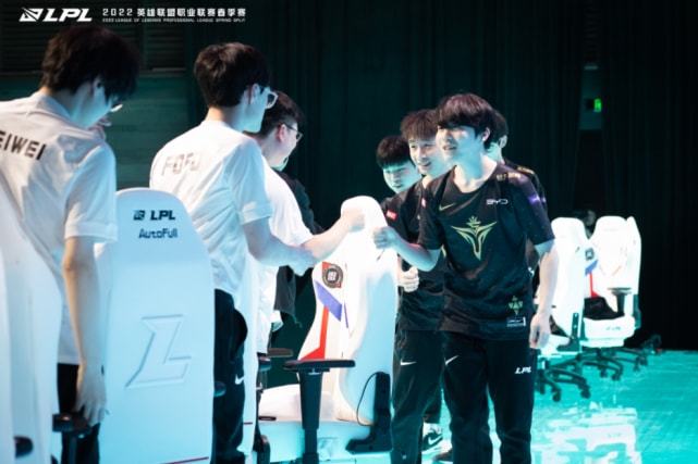 這一表現震 這一表現震